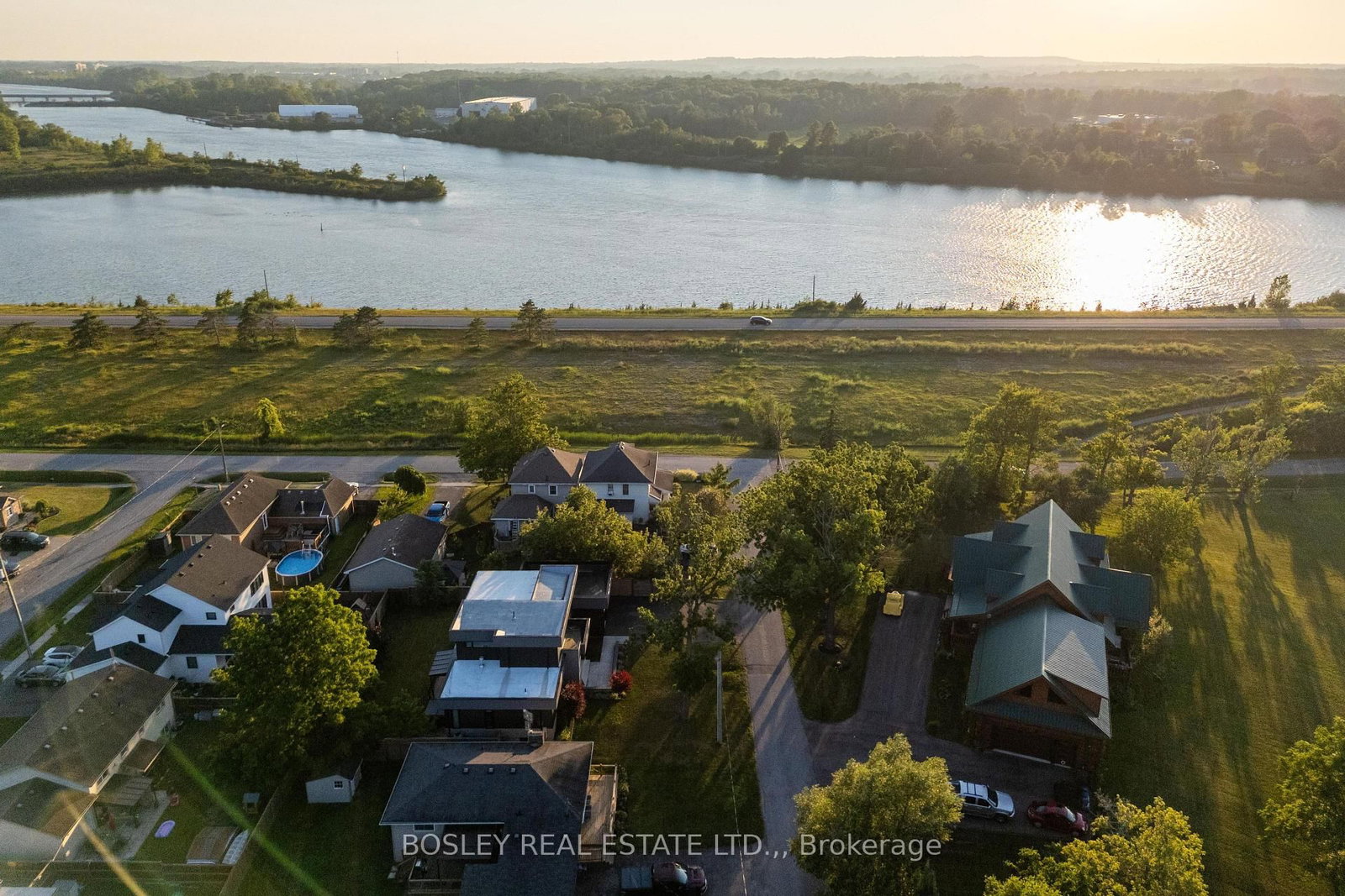 29 Rosedale Avenue • Thorold, ON photo 40