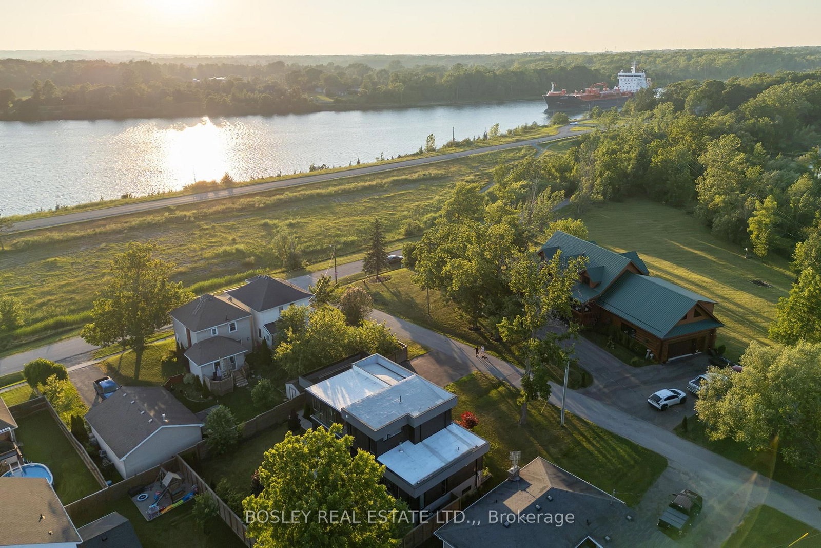 29 Rosedale Avenue • Thorold, ON photo 7