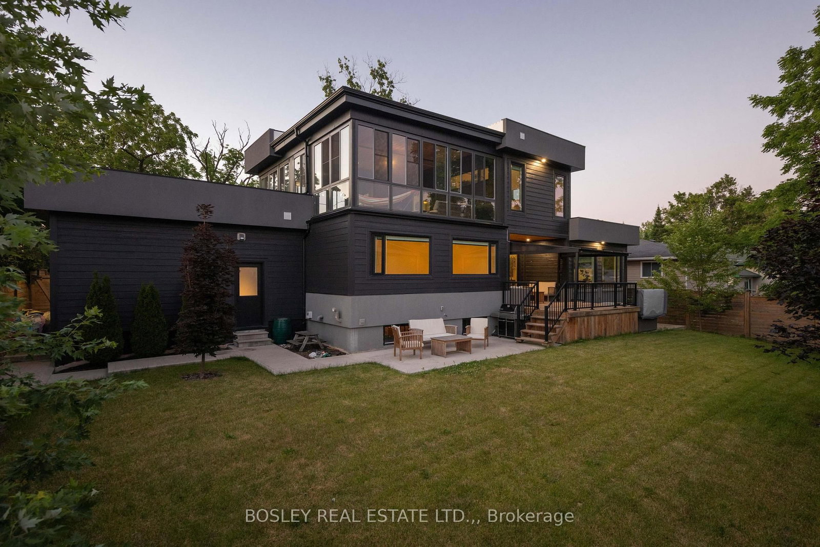 29 Rosedale Avenue • Thorold, ON photo 8