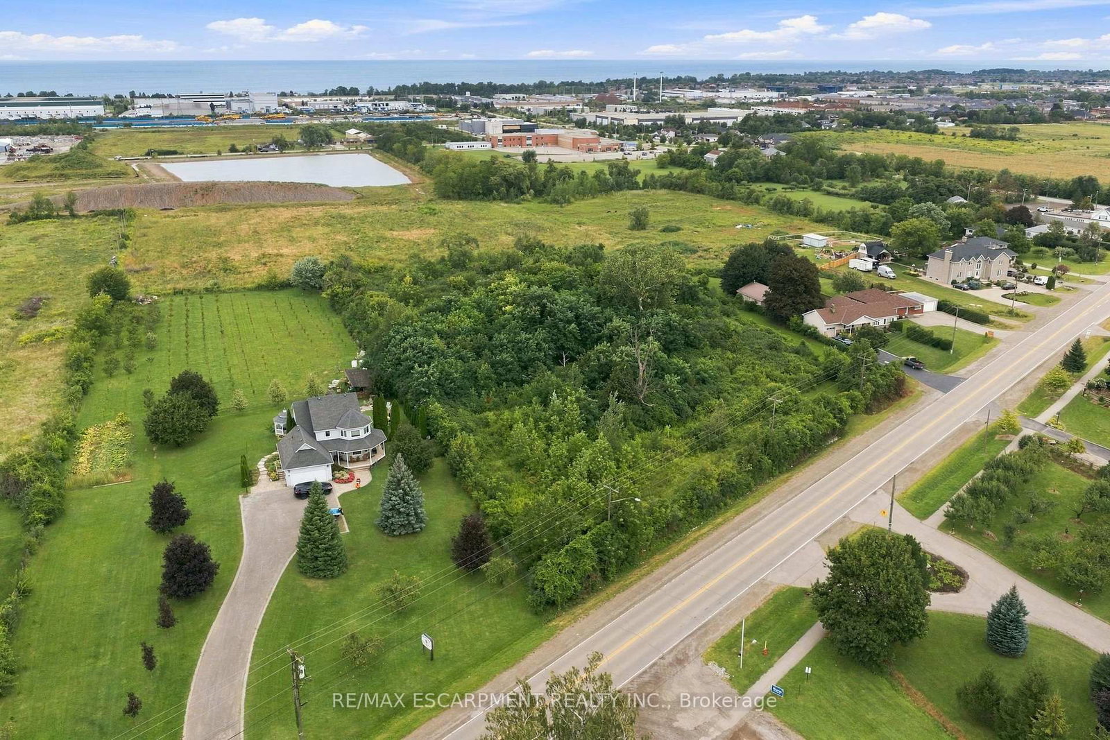 1109 HIGHWAY 8 • Hamilton, ON photo 11