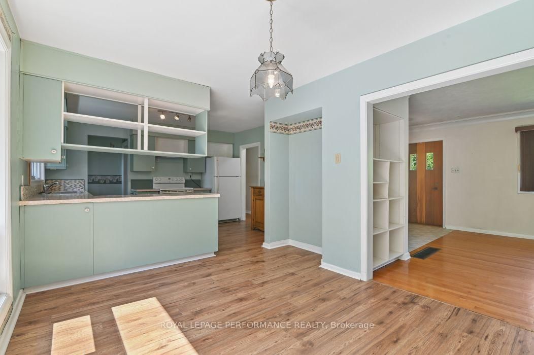 18 Honey Gables Drive • Ottawa, ON photo 10