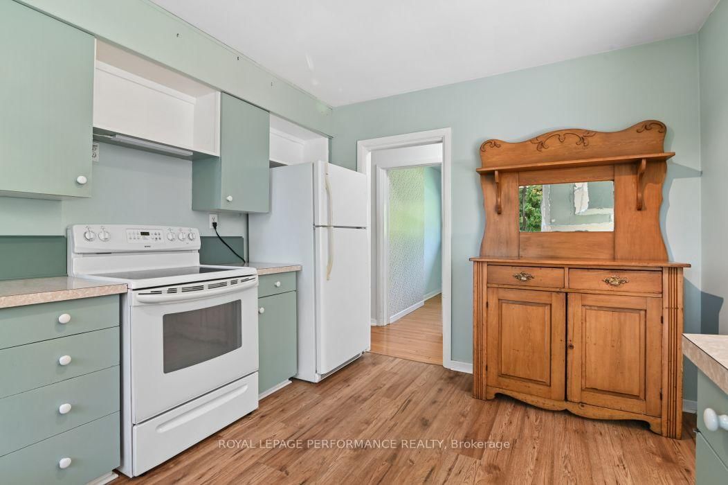 18 Honey Gables Drive • Ottawa, ON photo 13