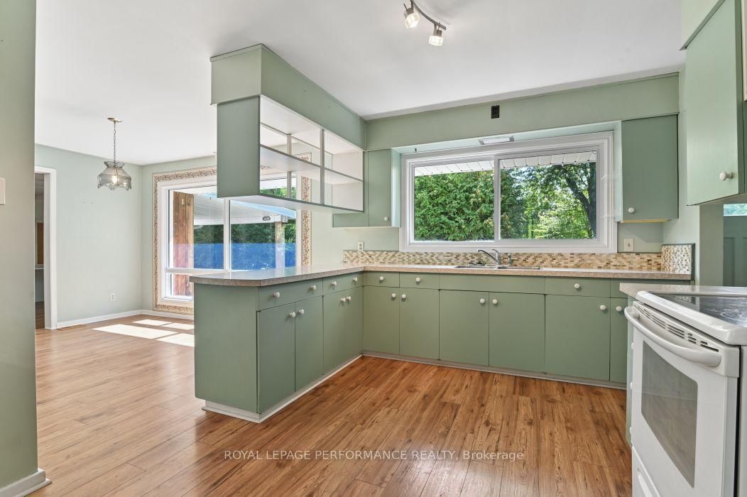 18 Honey Gables Drive • Ottawa, ON photo 15