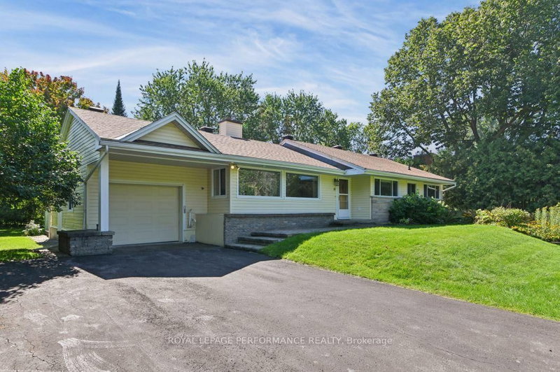 18 Honey Gables Drive