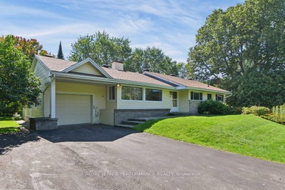 18 Honey Gables Drive • Ottawa, ON photo 2