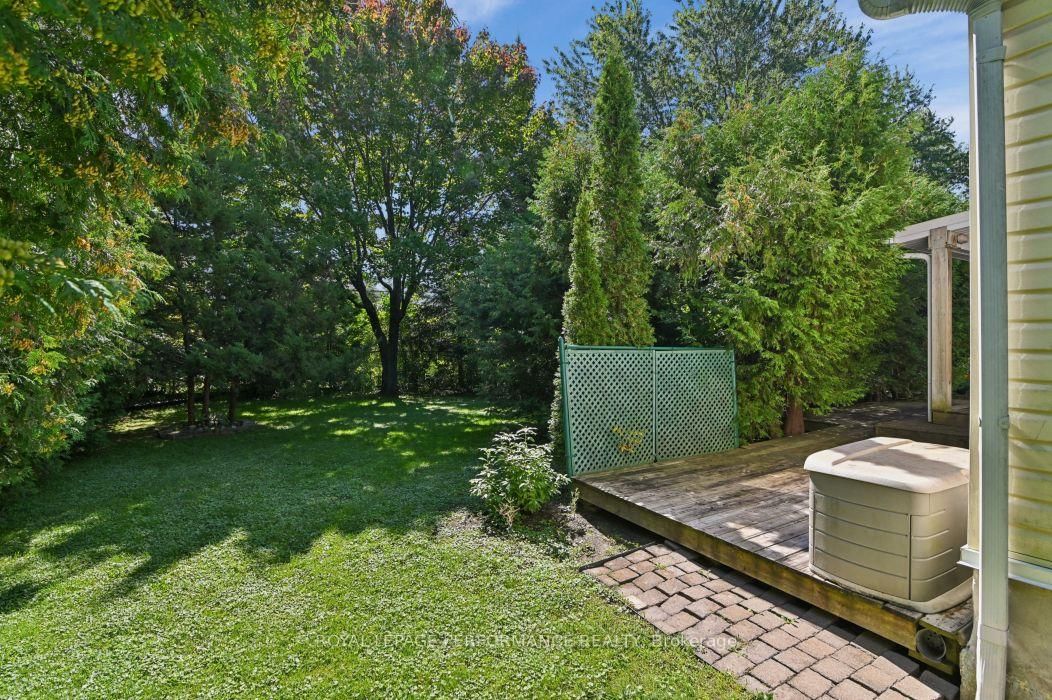 18 Honey Gables Drive • Ottawa, ON photo 28