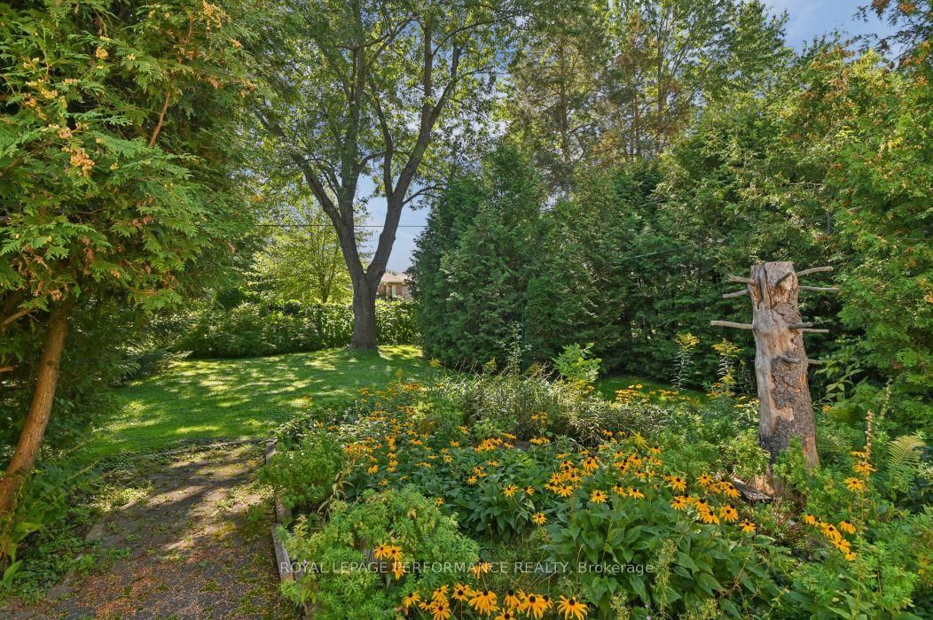 18 Honey Gables Drive • Ottawa, ON photo 29