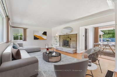 18 Honey Gables Drive • Ottawa, ON photo 5