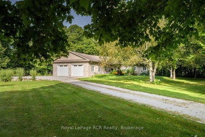 70110 Zion Church Road • Georgian Bluffs, ON photo 2
