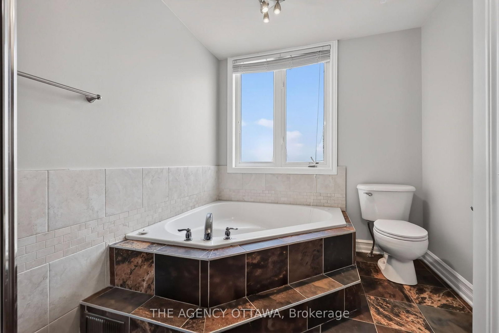 711 Churchill Avenue N • #203 • Ottawa, ON photo 29