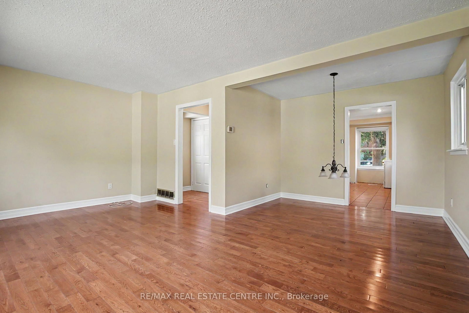 17 Hallmark Street • Brantford, ON photo 13