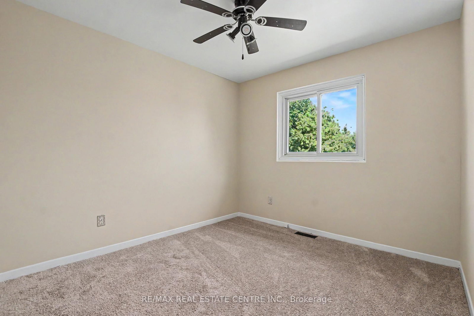 17 Hallmark Street • Brantford, ON photo 18