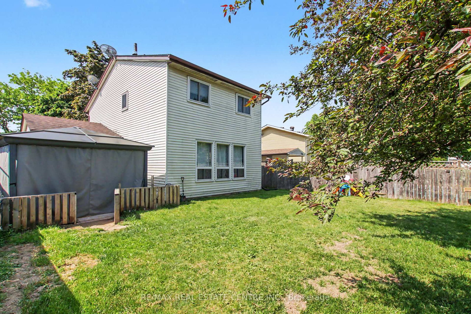 17 Hallmark Street • Brantford, ON photo 31