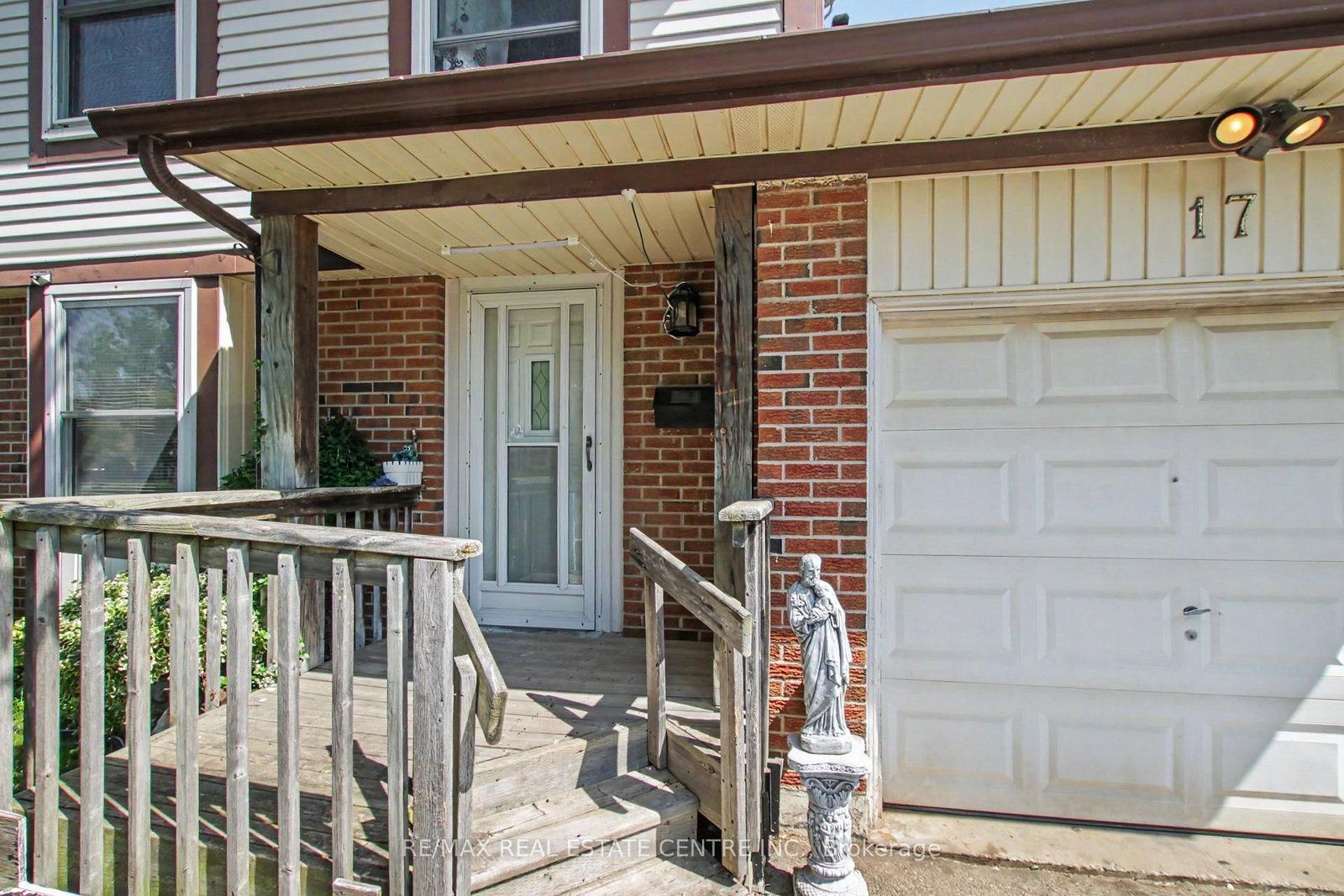 17 Hallmark Street • Brantford, ON photo 5