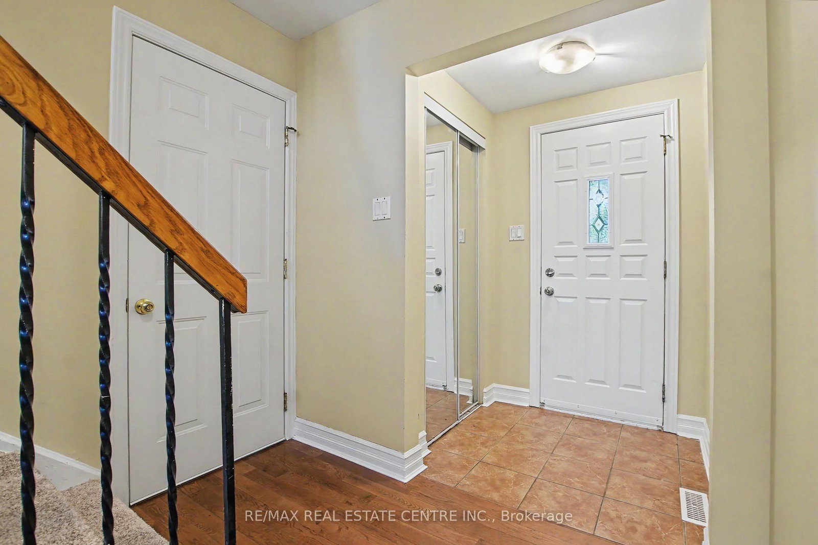 17 Hallmark Street • Brantford, ON photo 6