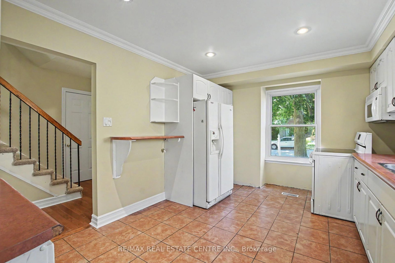 17 Hallmark Street • Brantford, ON photo 9
