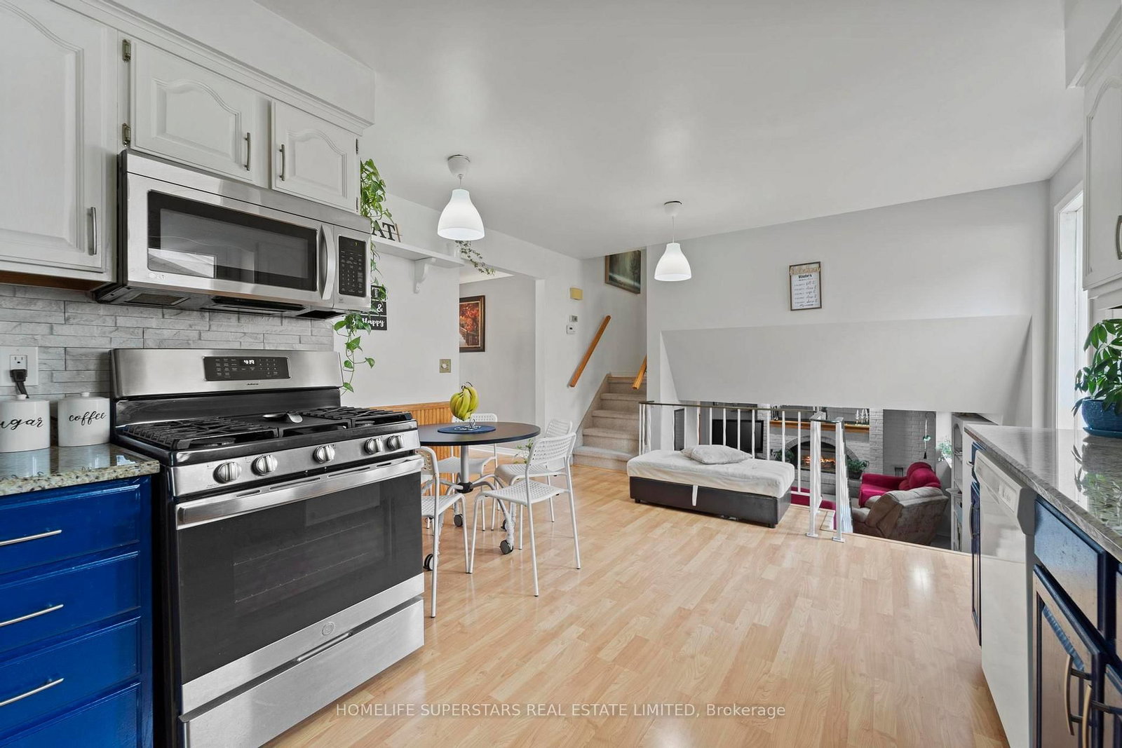 9925 Holly Crescent • Windsor, ON photo 15