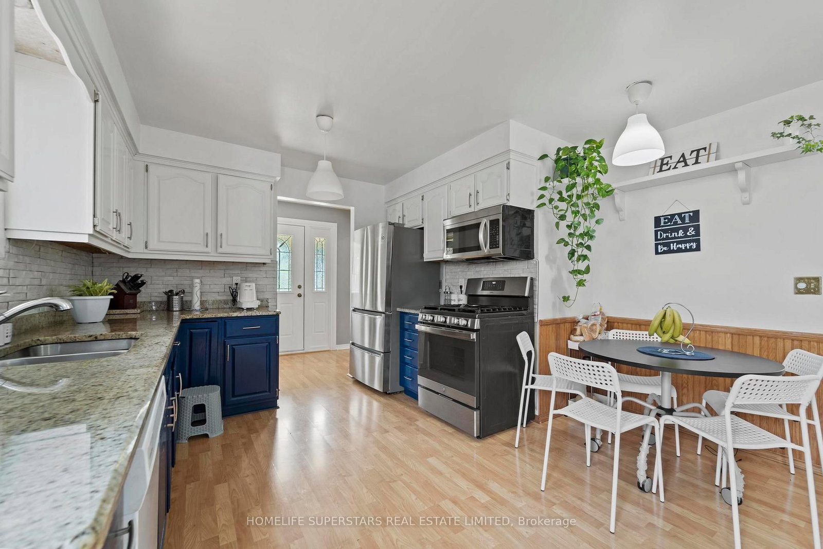9925 Holly Crescent • Windsor, ON photo 16