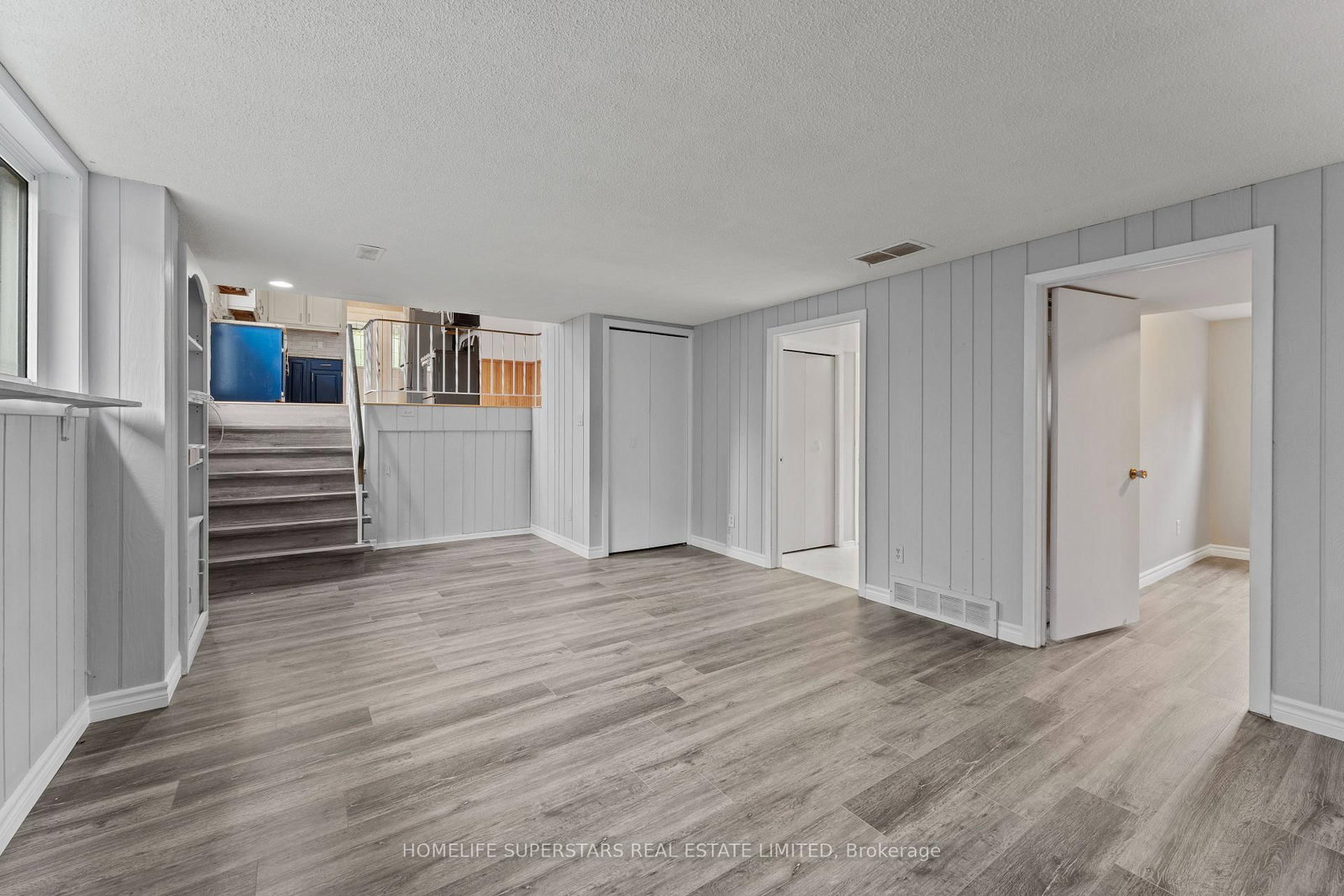 9925 Holly Crescent • Windsor, ON photo 30