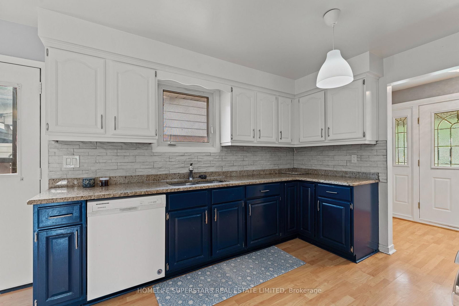 9925 Holly Crescent • Windsor, ON photo 38