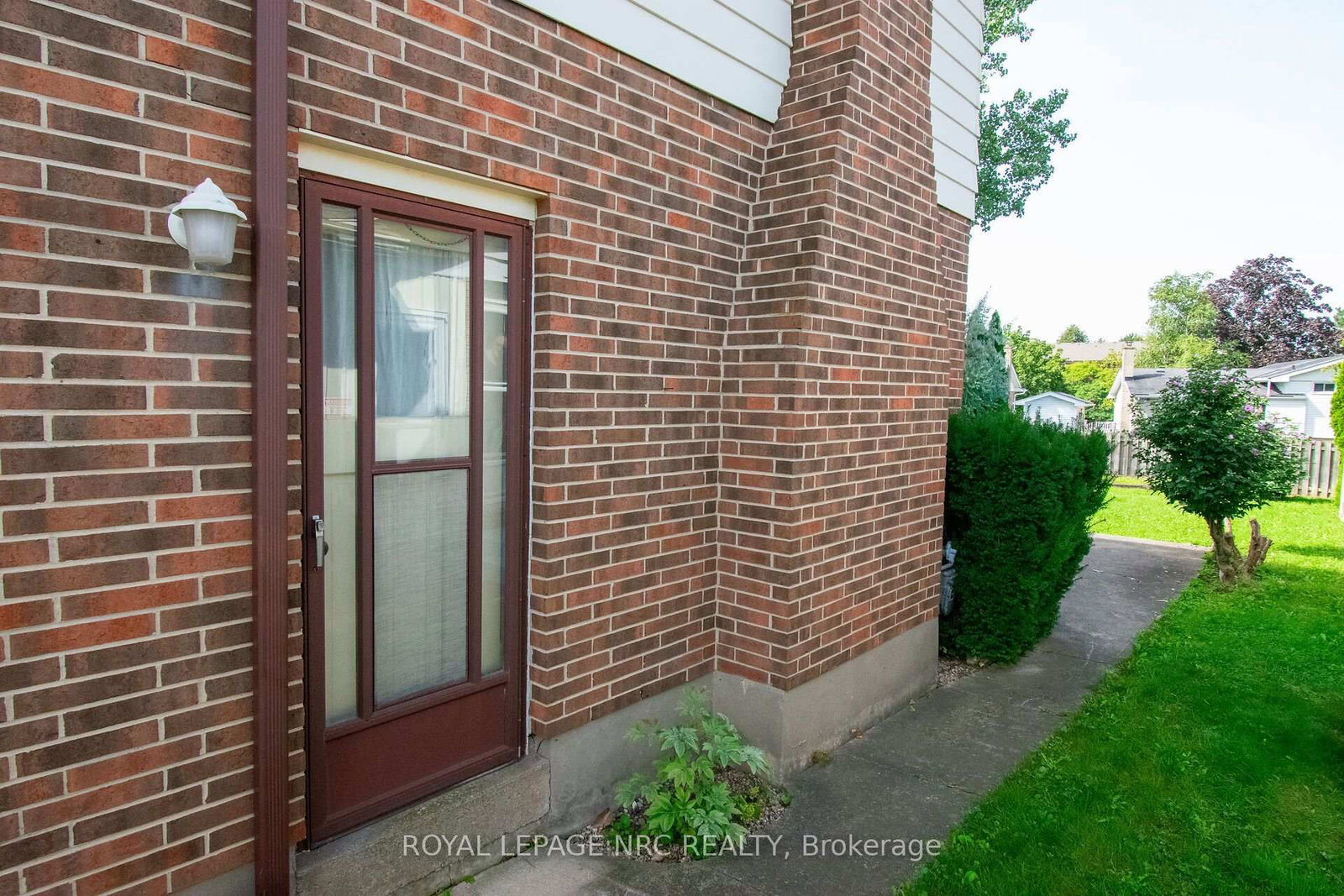 7 Dolly Circle • St. Catharines, ON photo 39