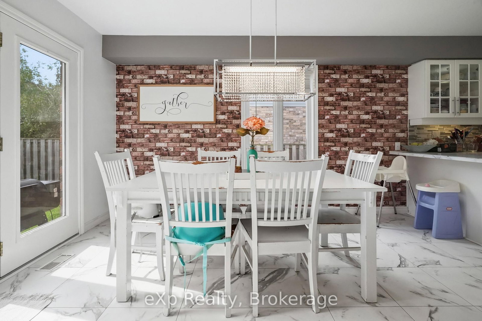 29 Maple Street • Mapleton, ON photo 11