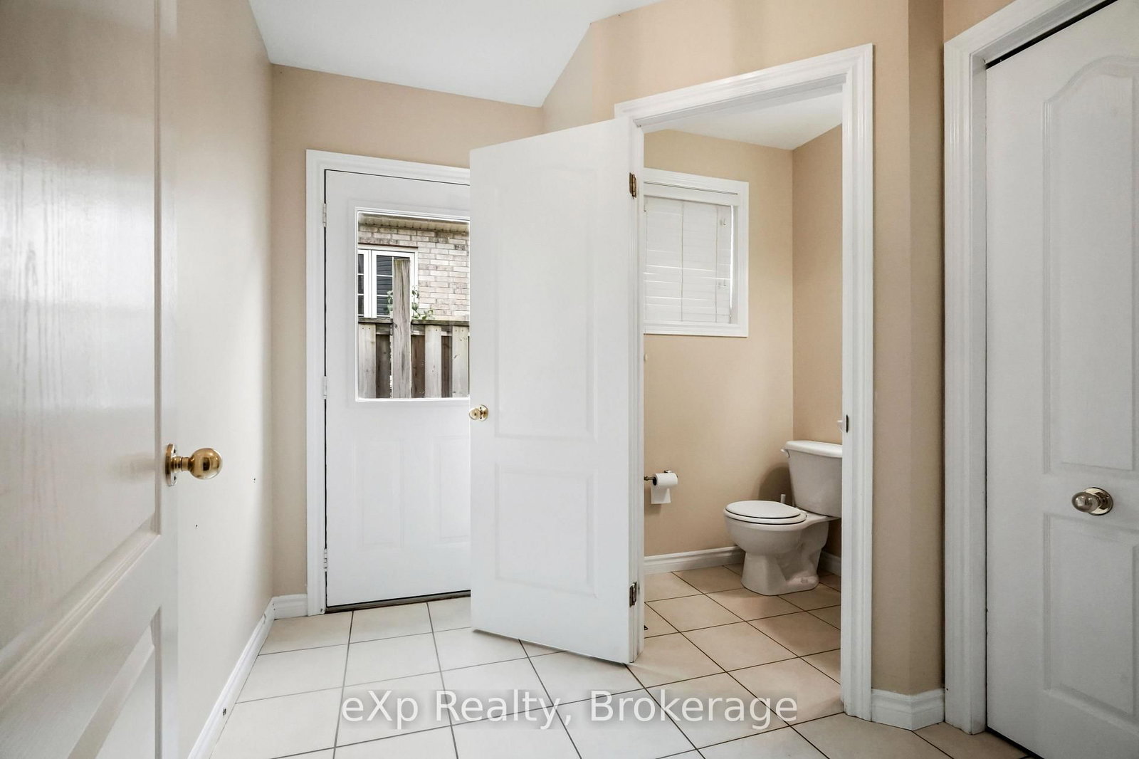29 Maple Street • Mapleton, ON photo 18