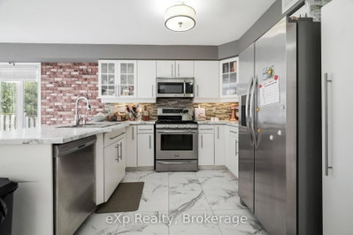 29 Maple Street • Mapleton, ON photo 6