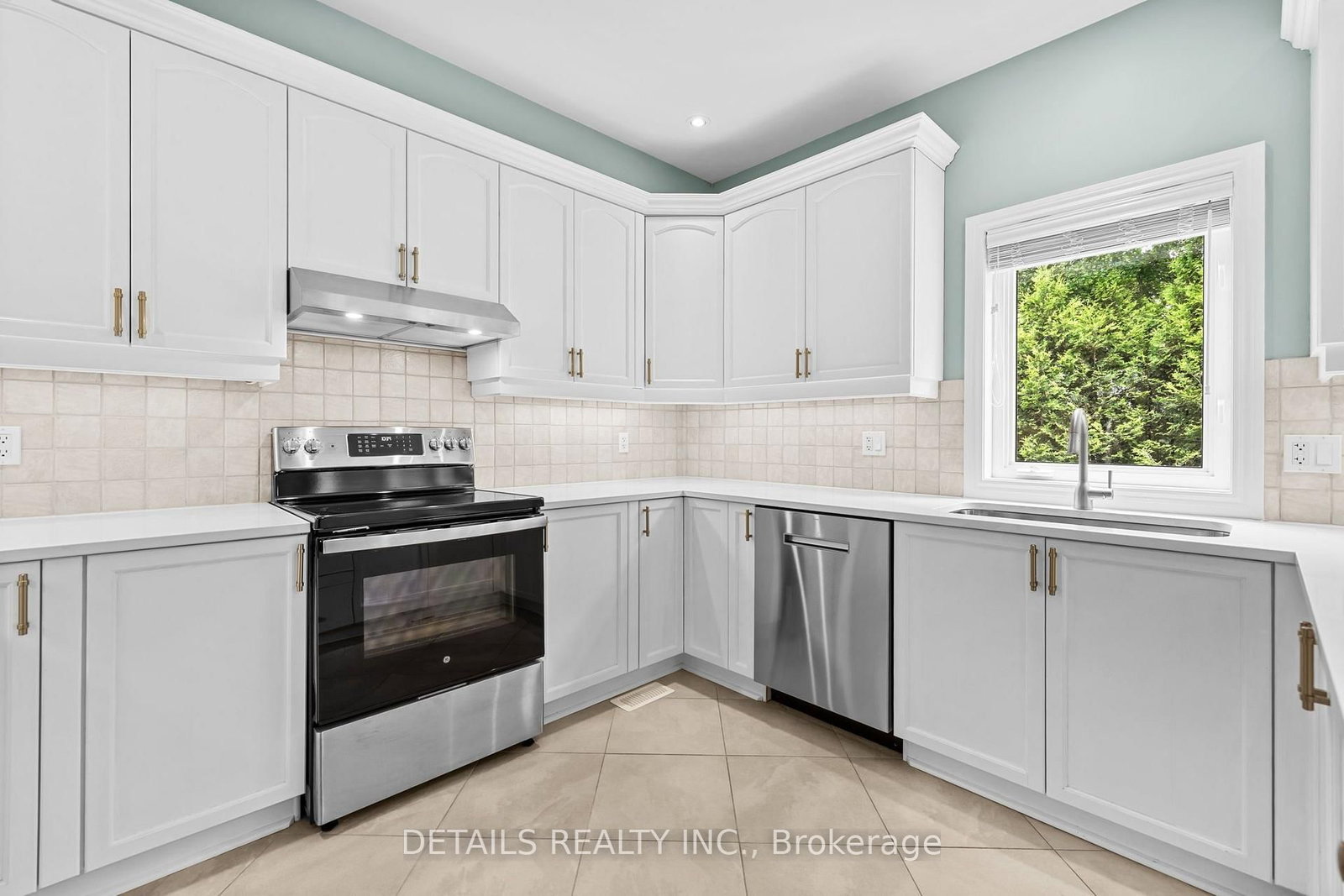 30 Cedar Valley Drive • Kanata, ON photo 11
