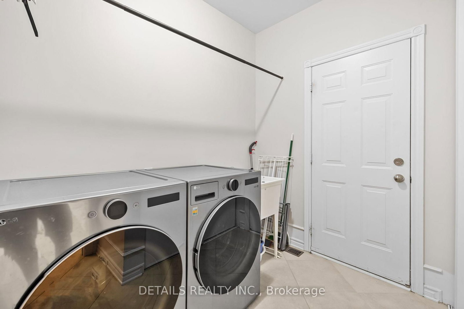 30 Cedar Valley Drive • Kanata, ON photo 18