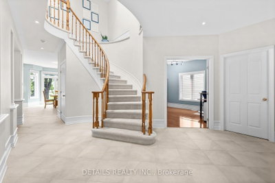 30 Cedar Valley Drive • Kanata, ON photo 4