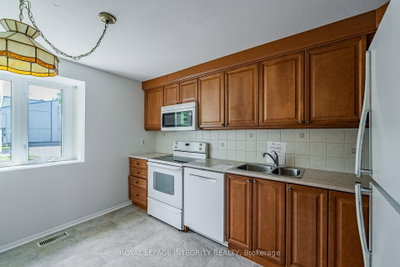 32C Benlea Drive • Ottawa, ON photo 4