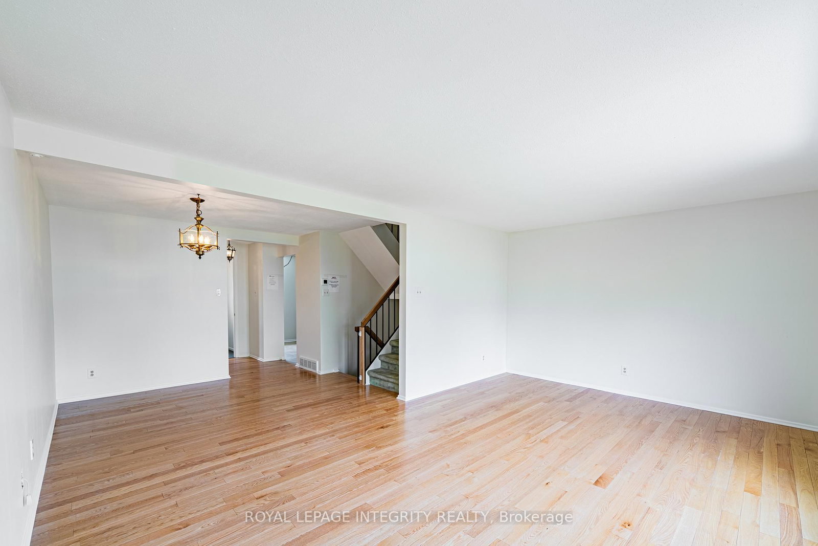 32C Benlea Drive • Ottawa, ON photo 8