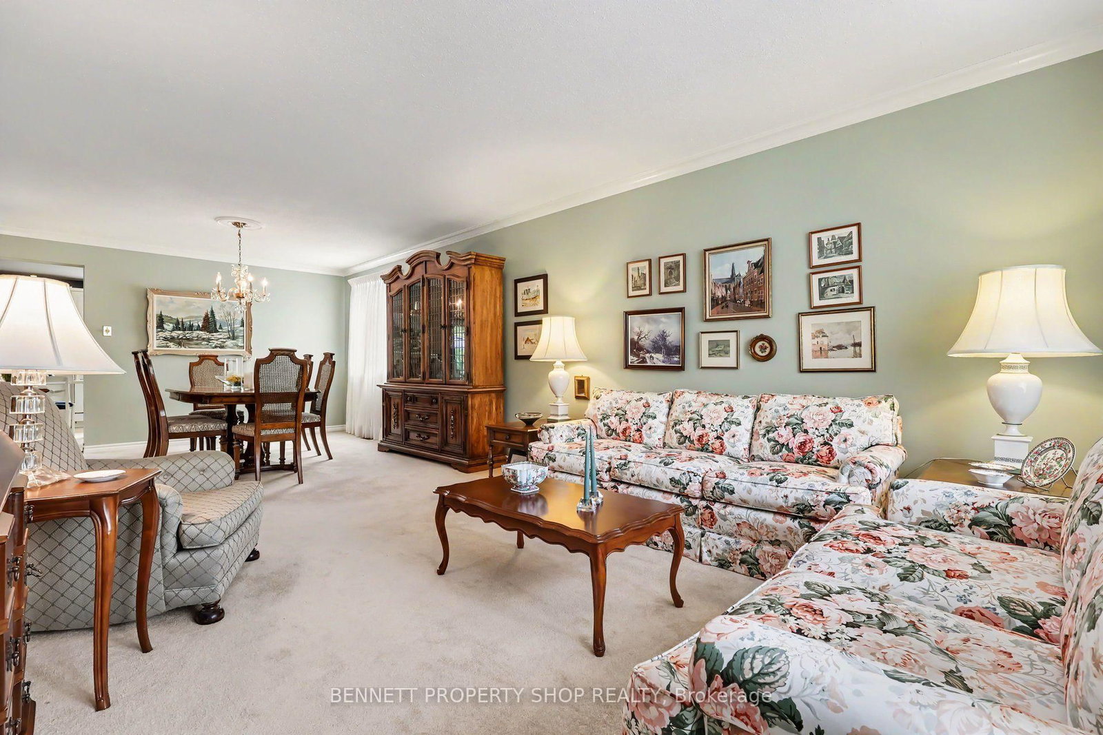 44 Farm Gate Crescent • Ottawa, ON photo 5