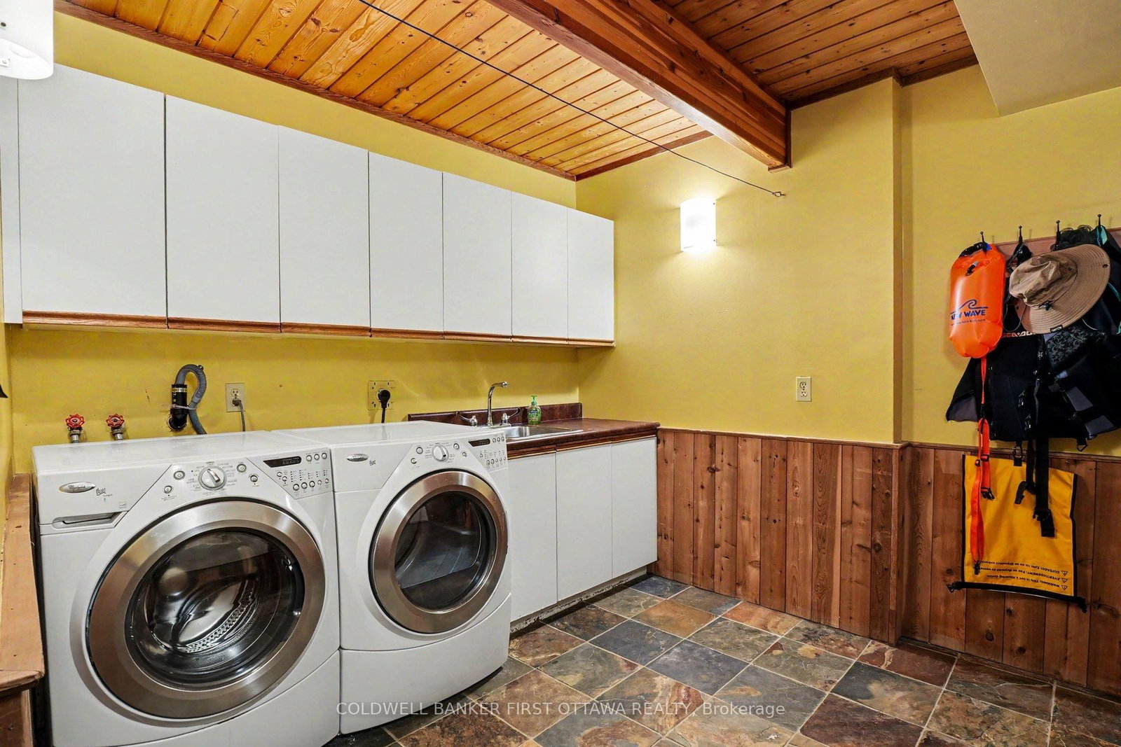 3842 Armitage Avenue • Ottawa, ON photo 24