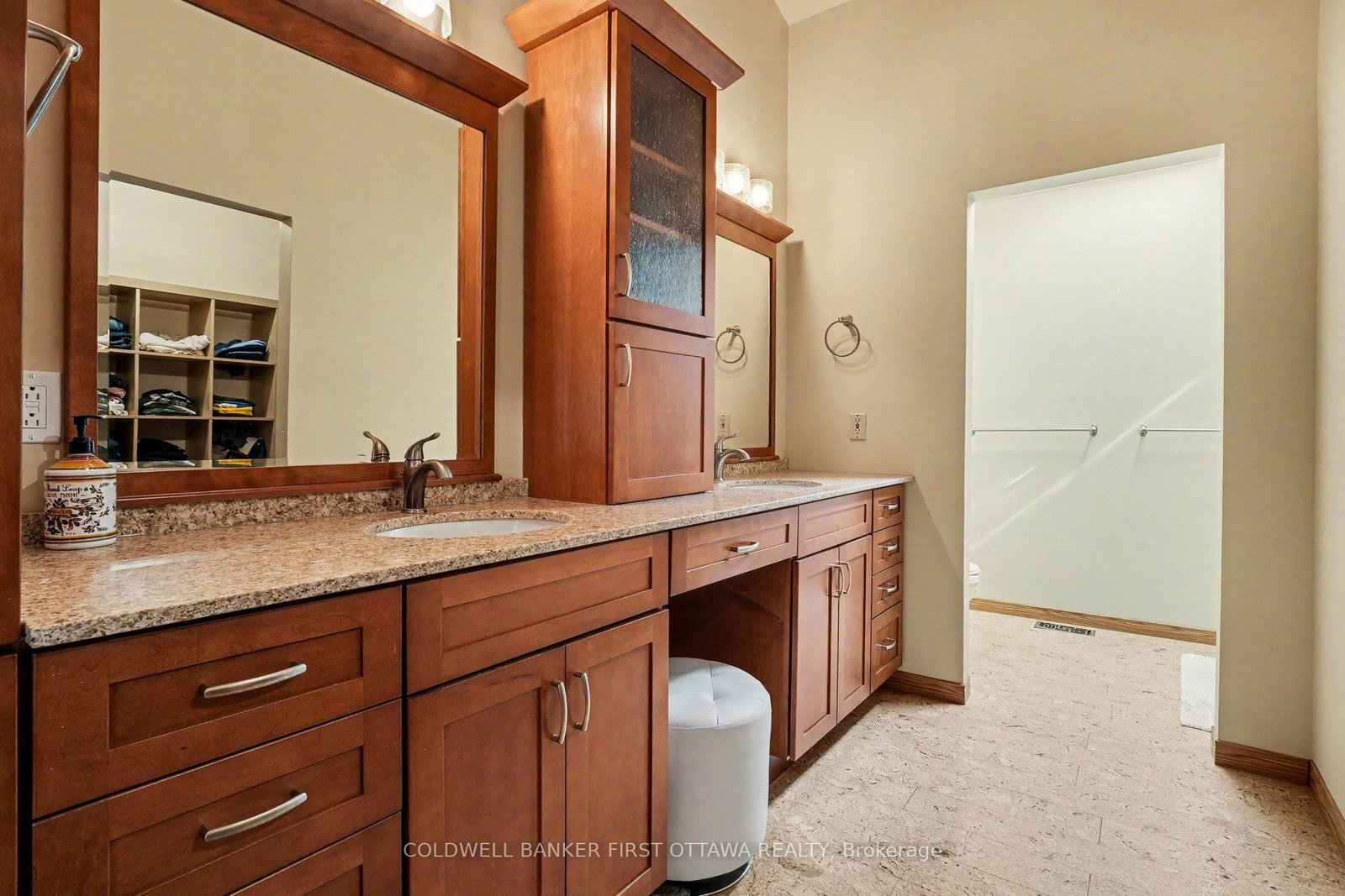 3842 Armitage Avenue • Ottawa, ON photo 29