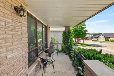 15 Ellen Avenue • Hamilton, ON photo 4
