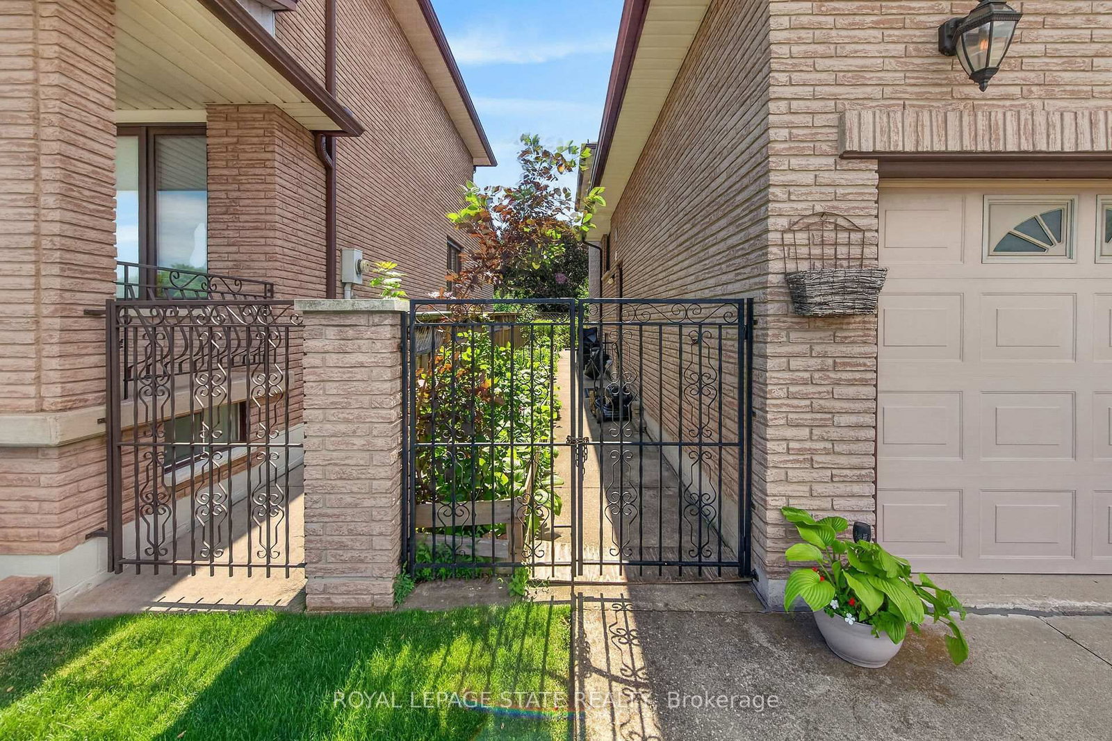 15 Ellen Avenue • Hamilton, ON photo 46