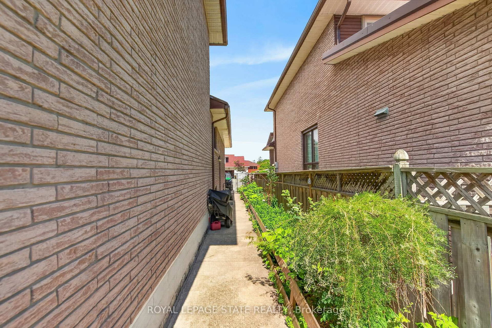 15 Ellen Avenue • Hamilton, ON photo 47