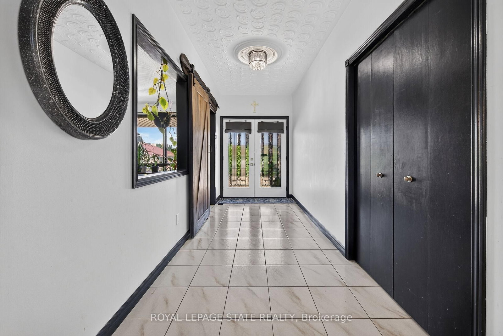 15 Ellen Avenue • Hamilton, ON photo 6