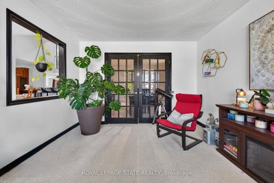 15 Ellen Avenue • Hamilton, ON photo 8