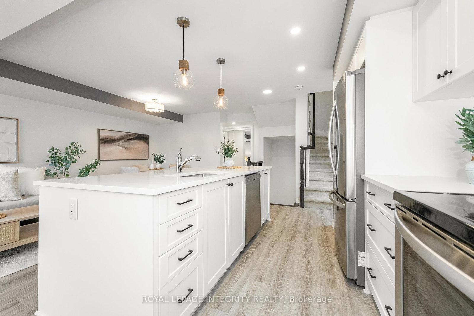 541 Takamose Private • #138 • Ottawa, ON photo 14