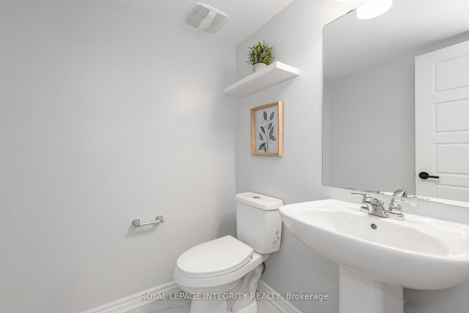 541 Takamose Private • #138 • Ottawa, ON photo 17