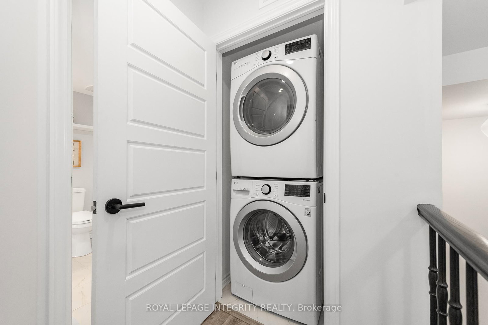 541 Takamose Private • #138 • Ottawa, ON photo 28