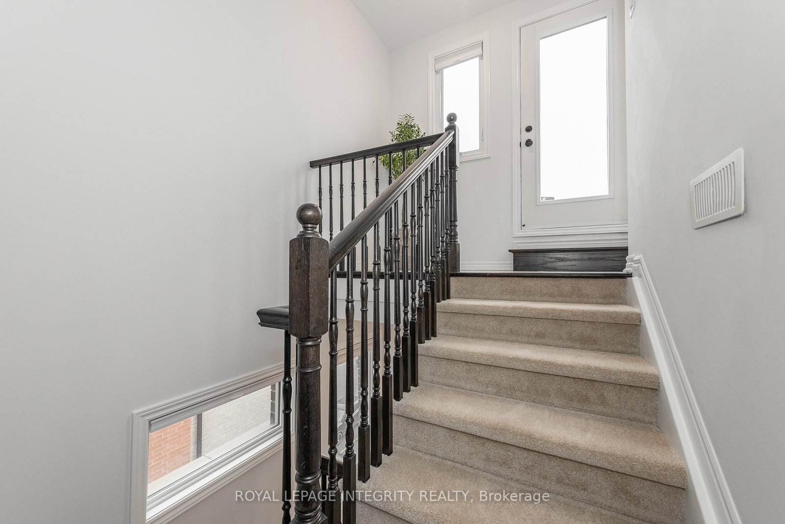 541 Takamose Private • #138 • Ottawa, ON photo 30