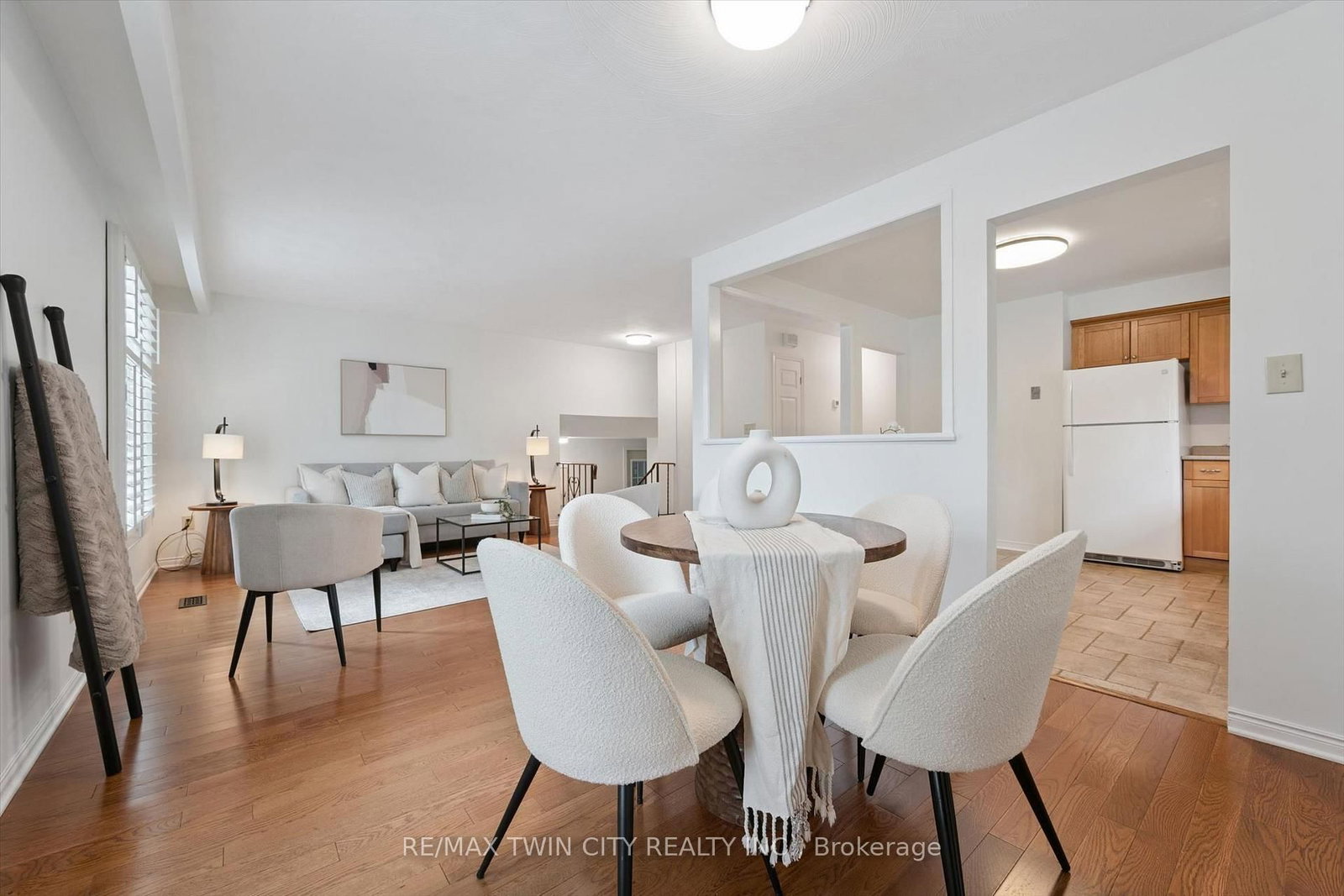 33 Maccoll Place • Haldimand, ON photo 10