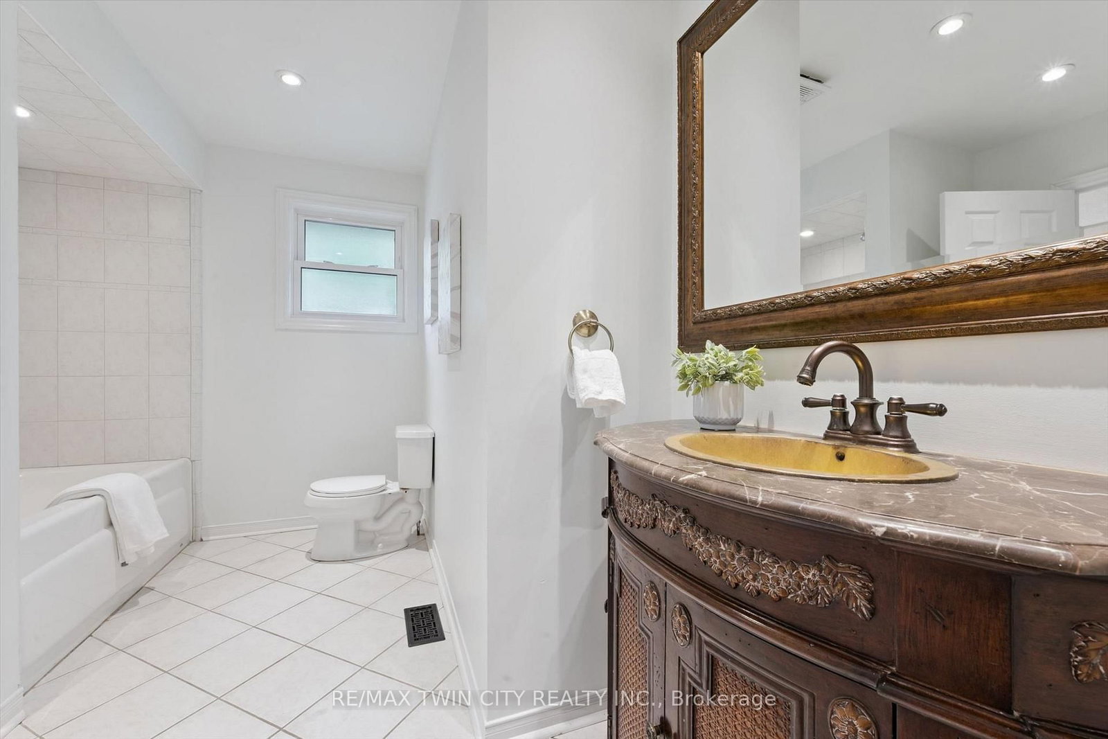 33 Maccoll Place • Haldimand, ON photo 20