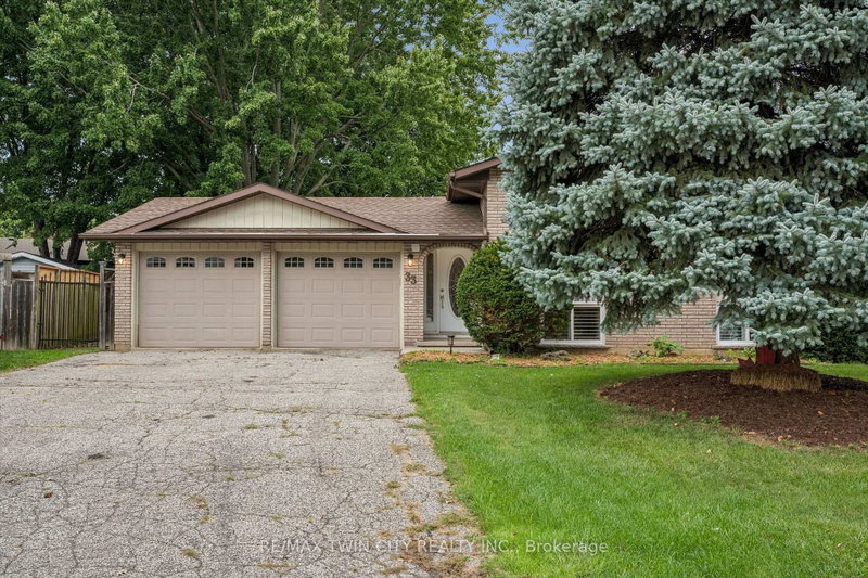33 Maccoll Place