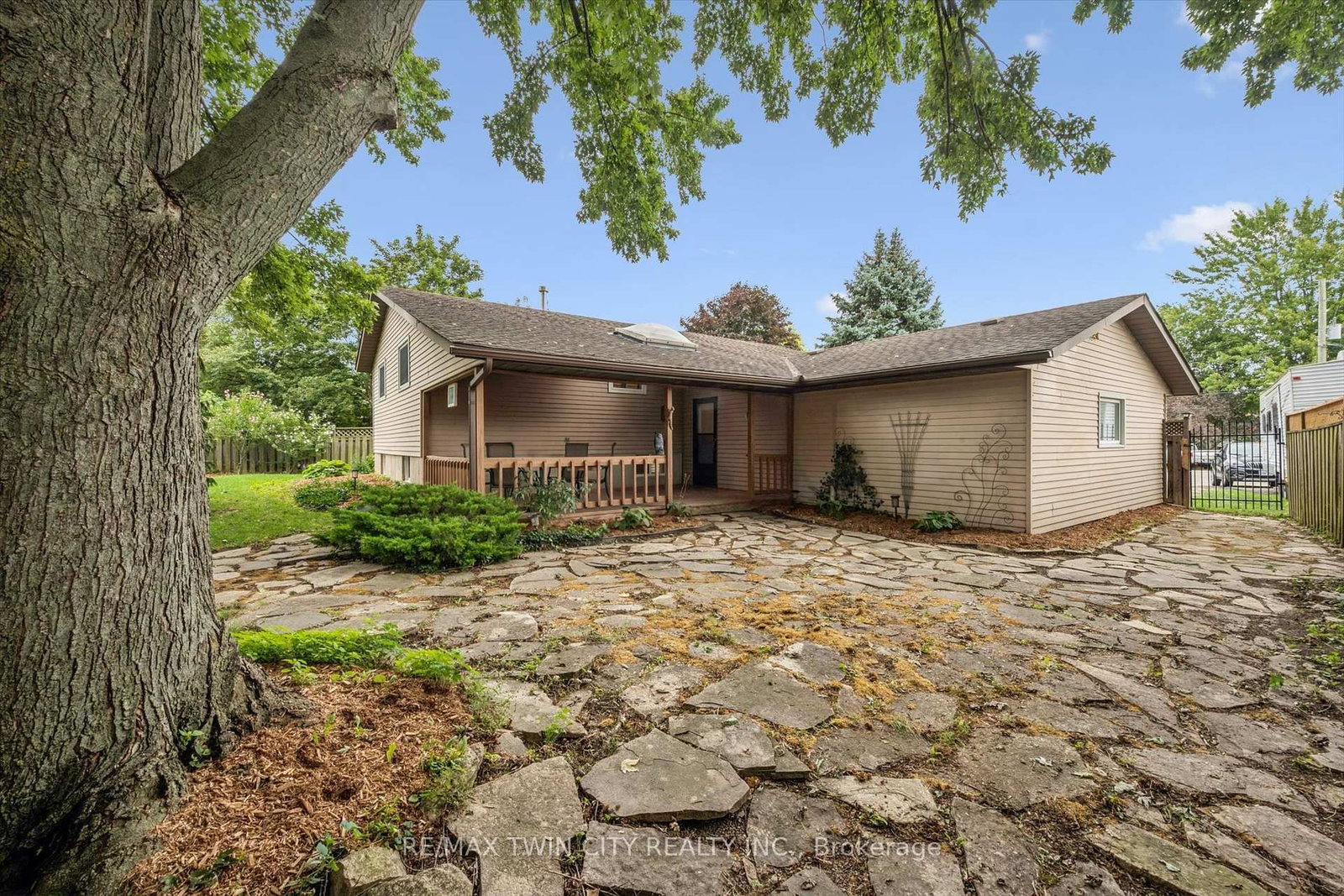 33 Maccoll Place • Haldimand, ON photo 31