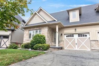 16 Rolling Lane • Hamilton, ON photo 2